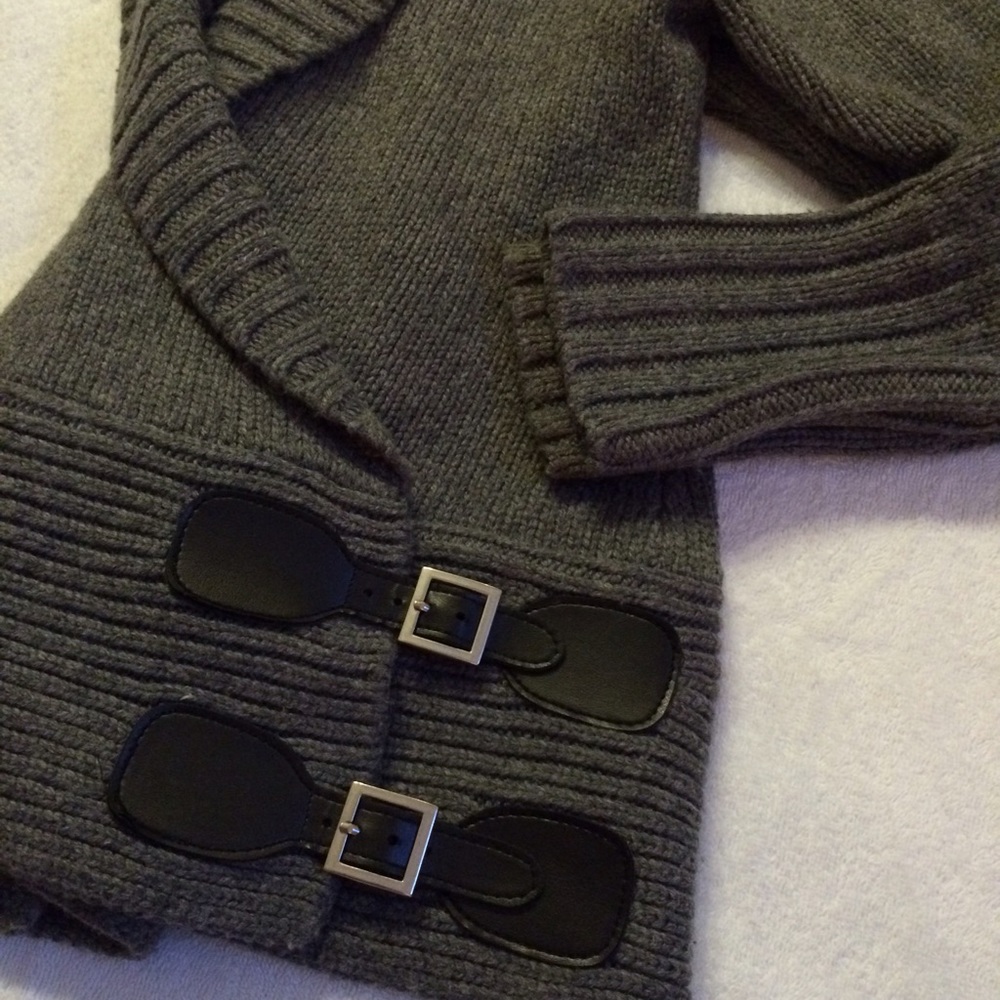 Gray Wrap Sweater - Picture 3 of 3